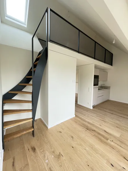 Zweizimmerwohnung mit Galerie und Dachbalkon — photo 1